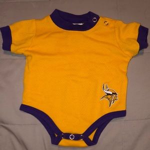 Vikings 0-3M onesie